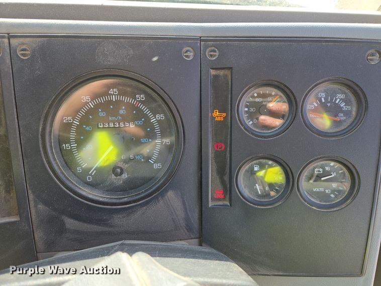 image for item EB1324 2000 Freightliner FC70 street sweeper truck