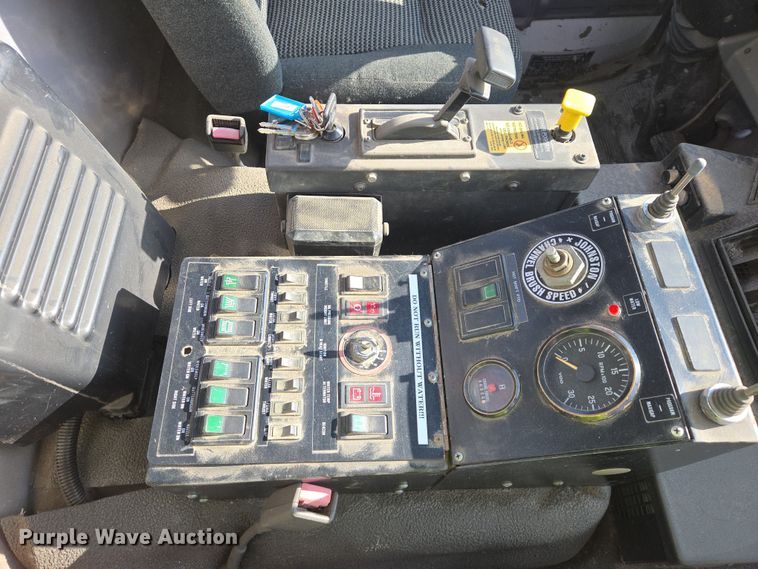 image for item EB1324 2000 Freightliner FC70 street sweeper truck