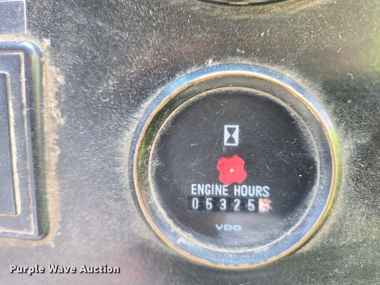 image for item EB1324 2000 Freightliner FC70 street sweeper truck