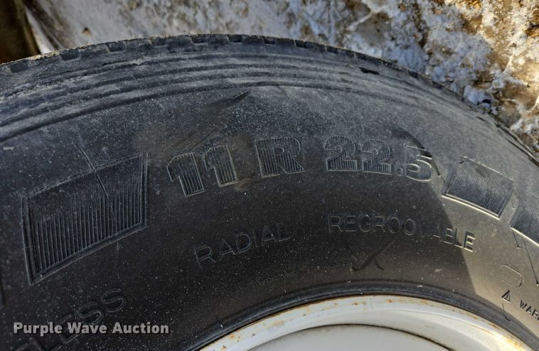 image for item EB1324 2000 Freightliner FC70 street sweeper truck