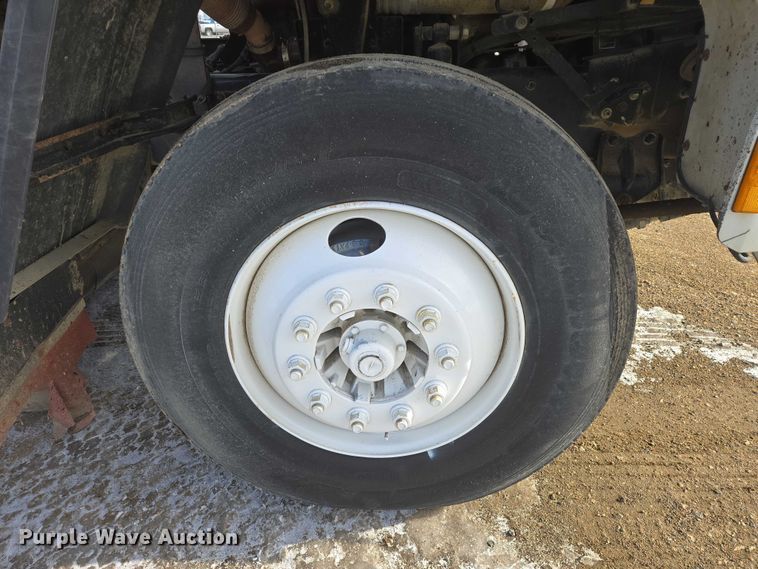 image for item EB1324 2000 Freightliner FC70 street sweeper truck