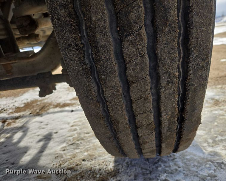 image for item EB1324 2000 Freightliner FC70 street sweeper truck