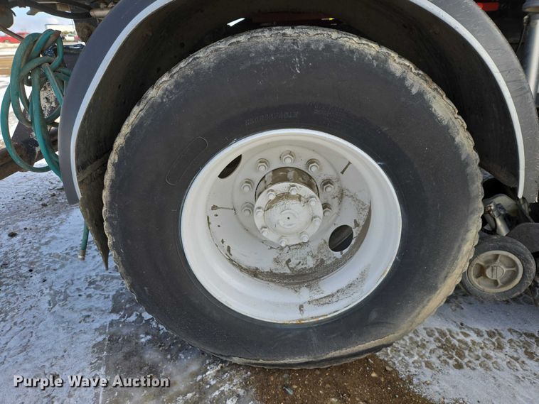 image for item EB1324 2000 Freightliner FC70 street sweeper truck