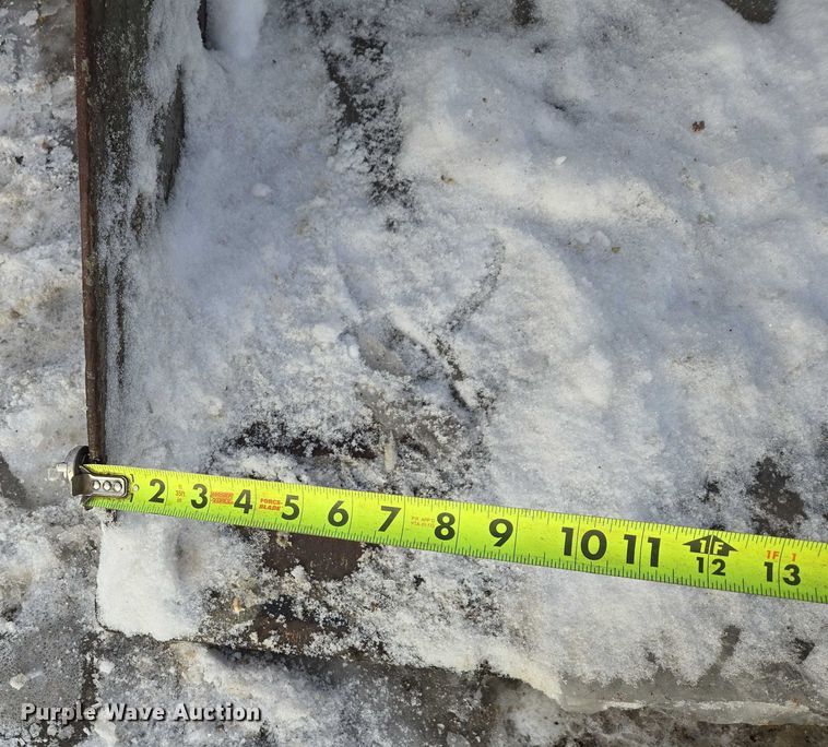 image for item EB1325 1999 Bobcat 873 skid steer loader