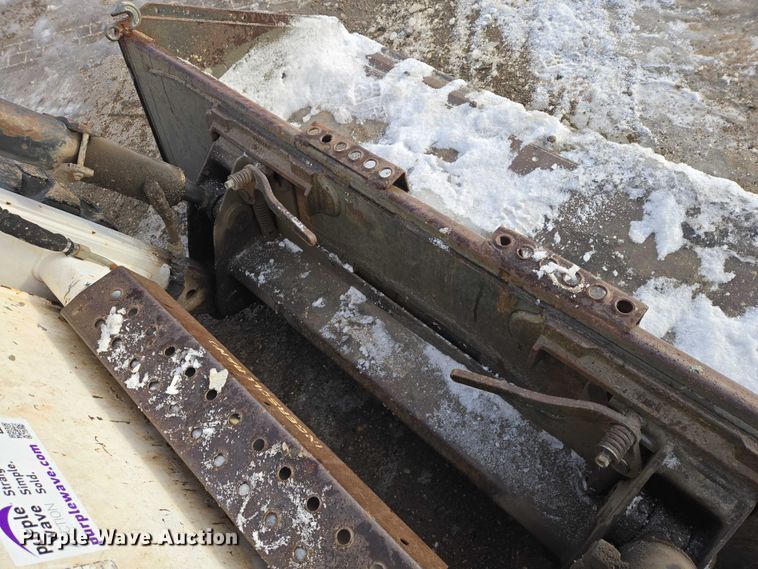 image for item EB1325 1999 Bobcat 873 skid steer loader