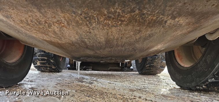 image for item EB1325 1999 Bobcat 873 skid steer loader