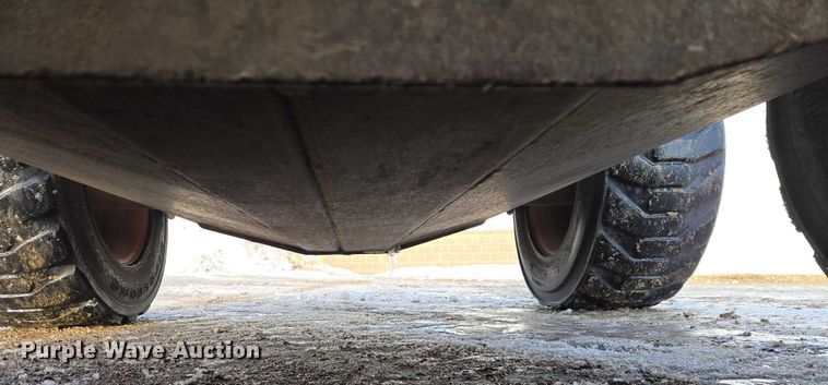 image for item EB1325 1999 Bobcat 873 skid steer loader