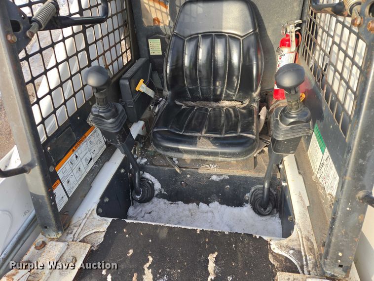 image for item EB1325 1999 Bobcat 873 skid steer loader