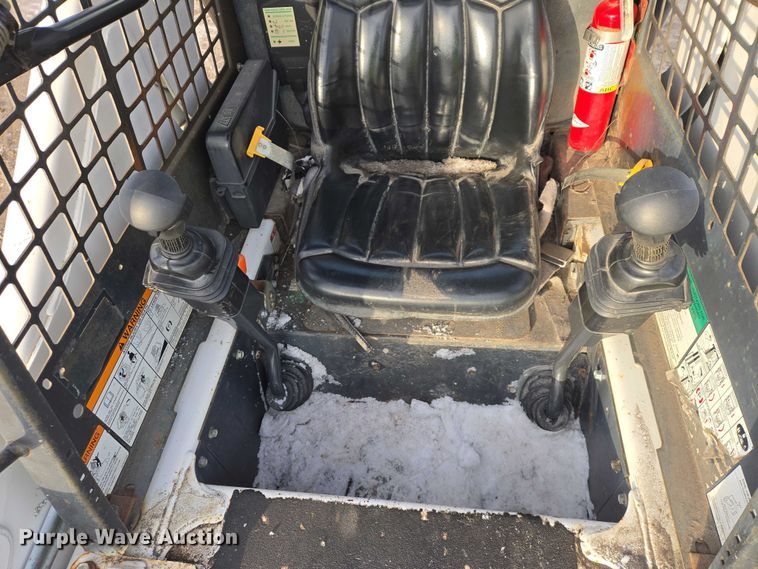 image for item EB1325 1999 Bobcat 873 skid steer loader