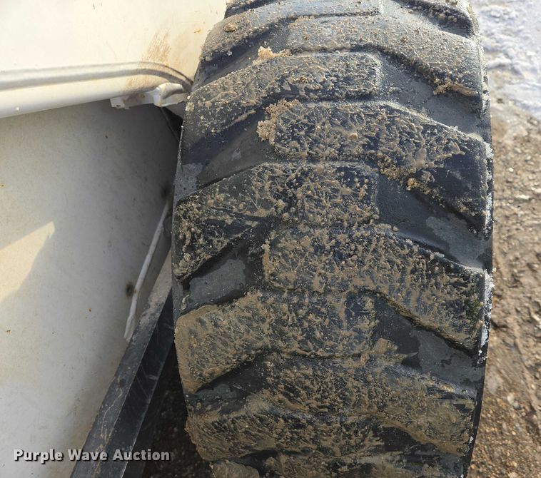 image for item EB1325 1999 Bobcat 873 skid steer loader