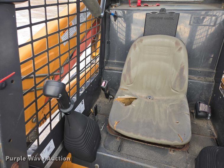 image for item EB1327 2005 Case 430 skid steer loader