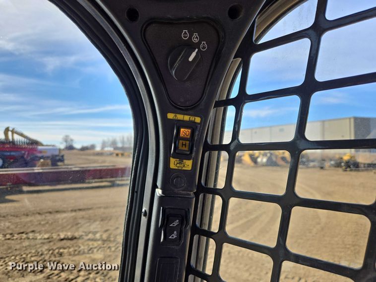 image for item EB1330 2024 Bobcat T770 tracked skid steer loader