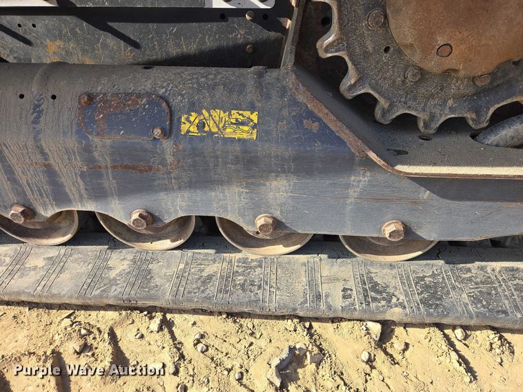 image for item EB1330 2024 Bobcat T770 tracked skid steer loader