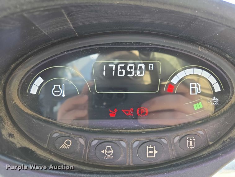 image for item EB1332 2024 Bobcat T770 tracked skid steer loader