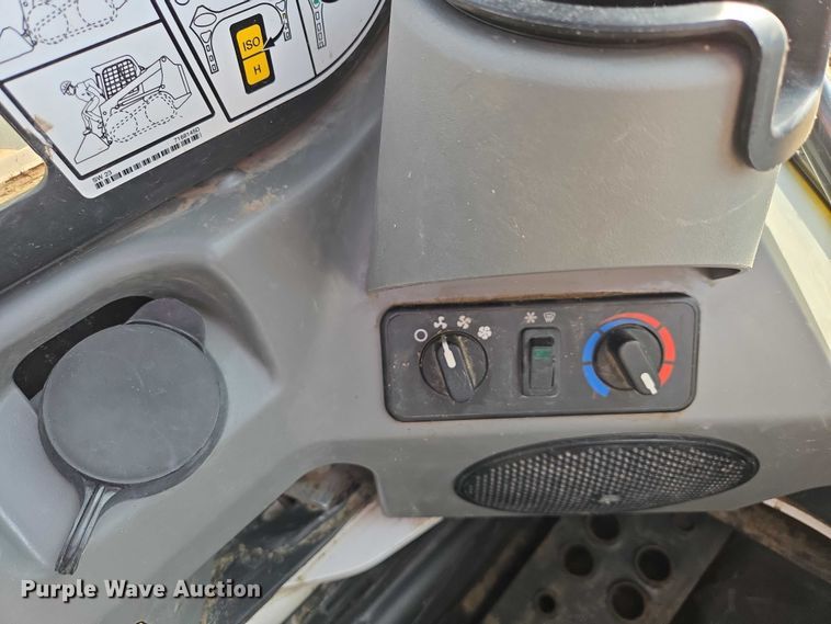 image for item EB1333 2024 Bobcat T770 tracked skid steer loader