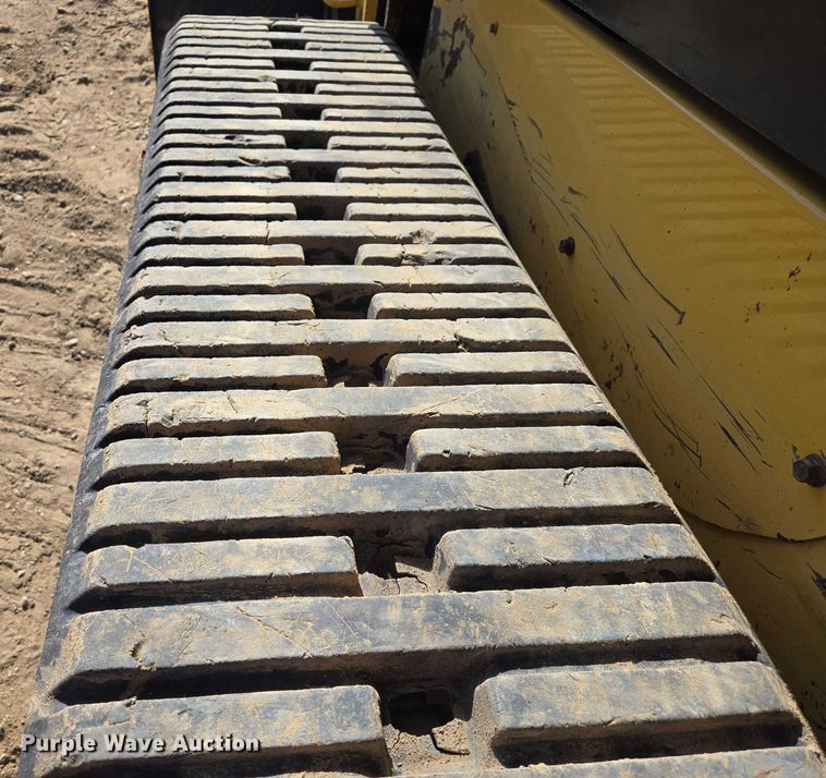 image for item EB1335 2022 Caterpillar 259D3 tracked skid steer loader