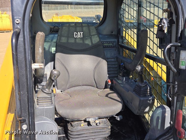 image for item EB1336 2022 Caterpillar 259D3 tracked skid steer loader