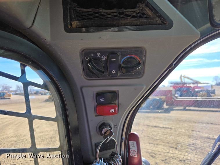 image for item EB1336 2022 Caterpillar 259D3 tracked skid steer loader