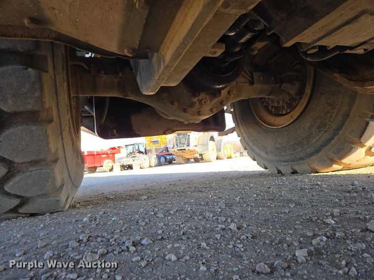 image for item EB1351 2016 Komatsu WA500-8 wheel loader