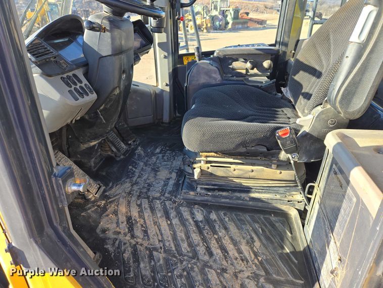 image for item EB1351 2016 Komatsu WA500-8 wheel loader