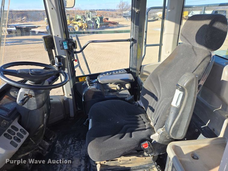 image for item EB1351 2016 Komatsu WA500-8 wheel loader