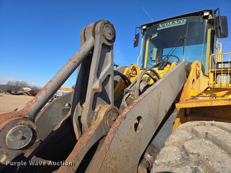 image for item EB1352 1996 Volvo L150C wheel loader