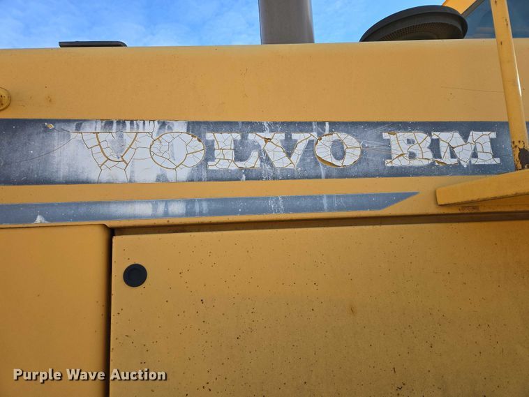 image for item EB1352 1996 Volvo L150C wheel loader