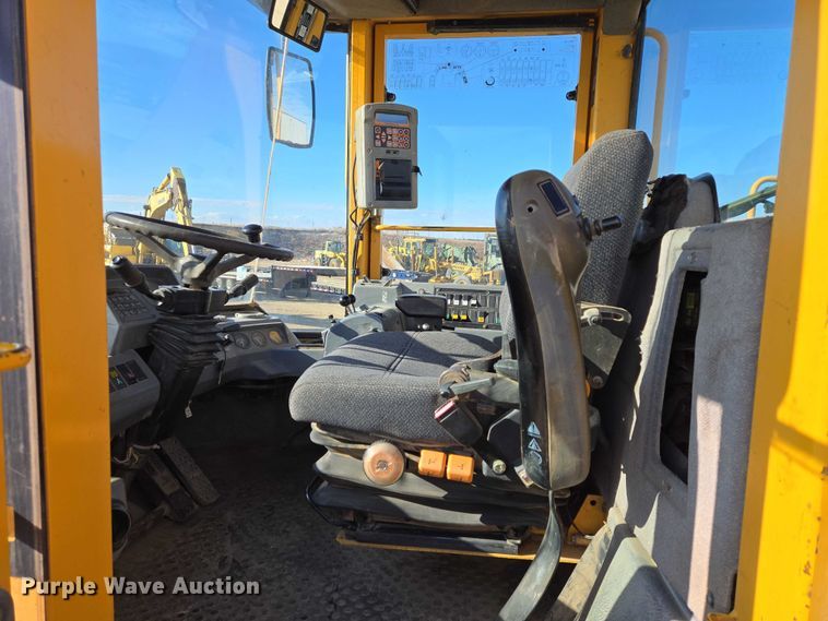 image for item EB1352 1996 Volvo L150C wheel loader