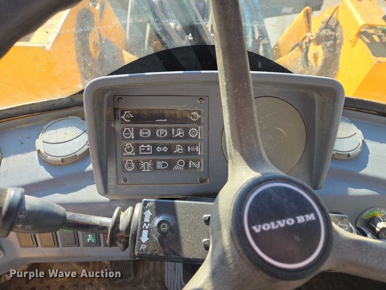 image for item EB1352 1996 Volvo L150C wheel loader