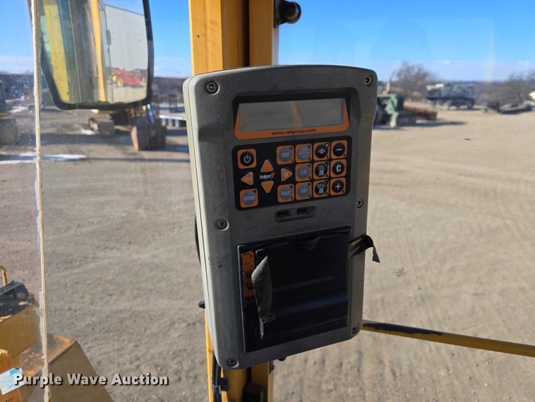 image for item EB1352 1996 Volvo L150C wheel loader