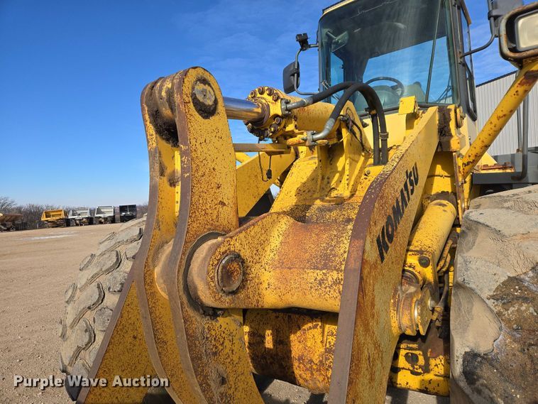 image for item EB1353 1997 Komatsu WA380-3L wheel loader