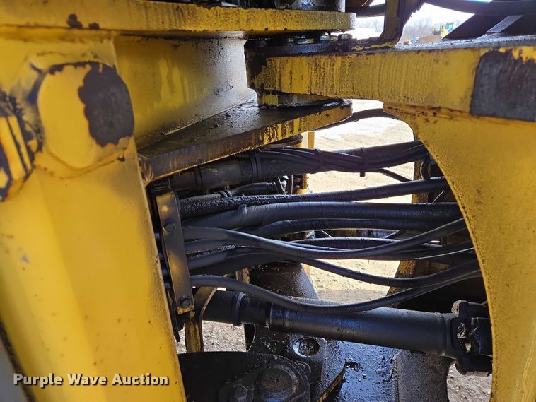 image for item EB1353 1997 Komatsu WA380-3L wheel loader