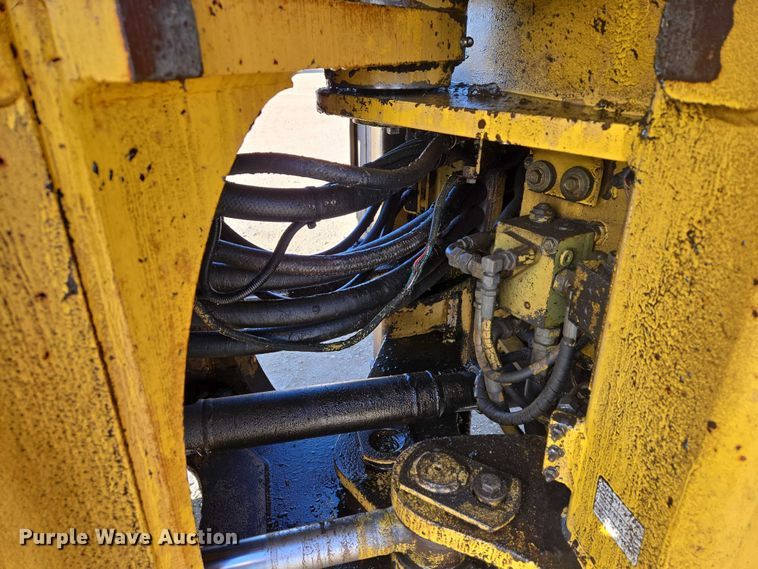 image for item EB1353 1997 Komatsu WA380-3L wheel loader