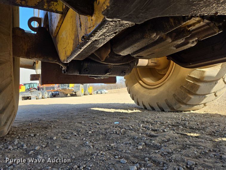 image for item EB1353 1997 Komatsu WA380-3L wheel loader