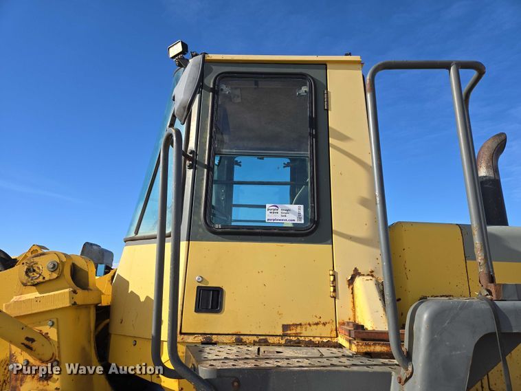 image for item EB1353 1997 Komatsu WA380-3L wheel loader