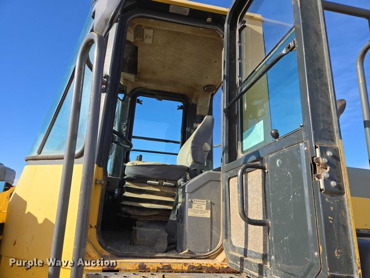 image for item EB1353 1997 Komatsu WA380-3L wheel loader