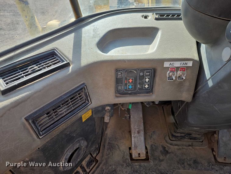 image for item EB1353 1997 Komatsu WA380-3L wheel loader