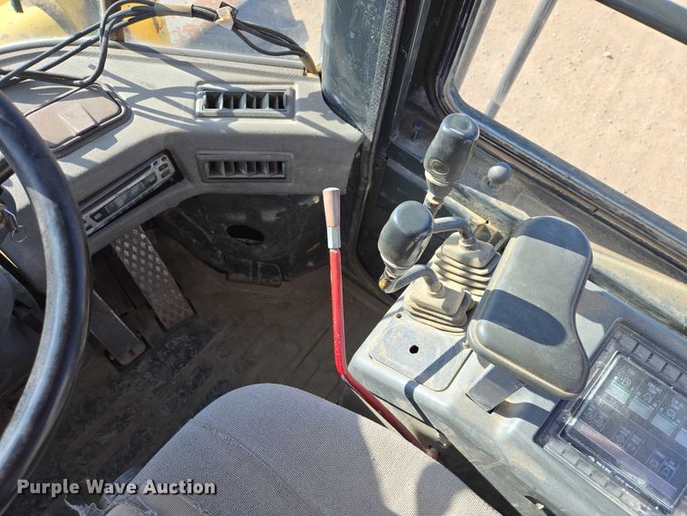 image for item EB1353 1997 Komatsu WA380-3L wheel loader