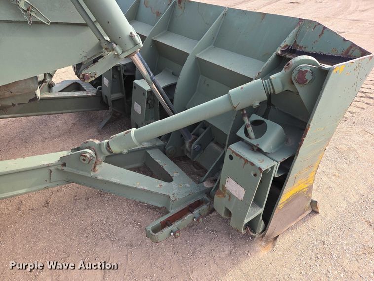 image for item EB1355 1967 Clark 290M scraper