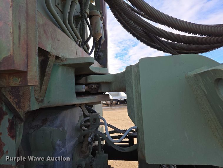 image for item EB1355 1967 Clark 290M scraper