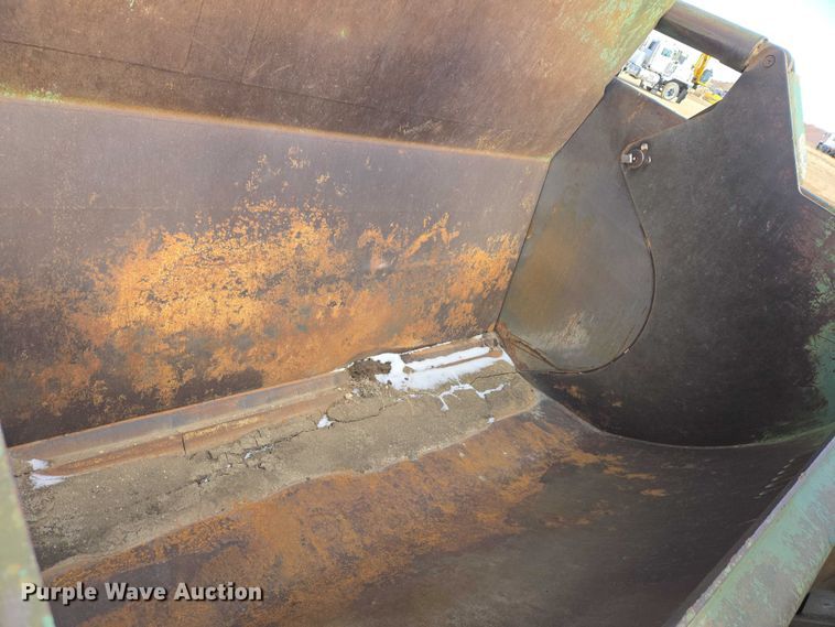 image for item EB1355 1967 Clark 290M scraper