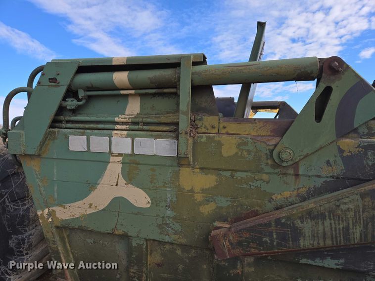 image for item EB1355 1967 Clark 290M scraper