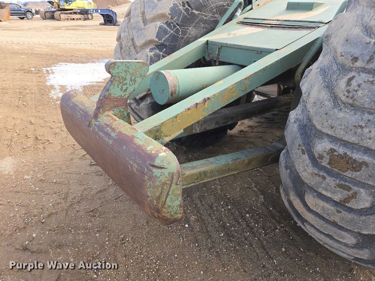 image for item EB1355 1967 Clark 290M scraper