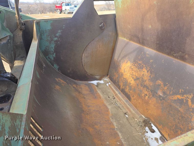 image for item EB1355 1967 Clark 290M scraper