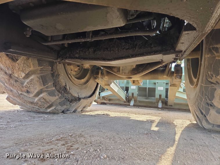 image for item EB1355 1967 Clark 290M scraper