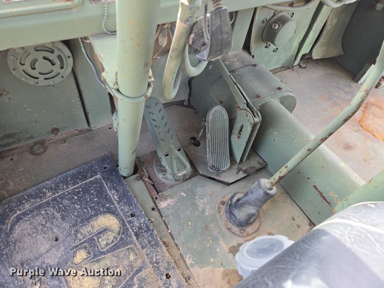 image for item EB1355 1967 Clark 290M scraper