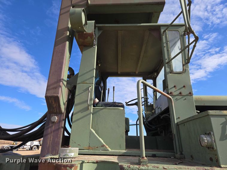 image for item EB1355 1967 Clark 290M scraper