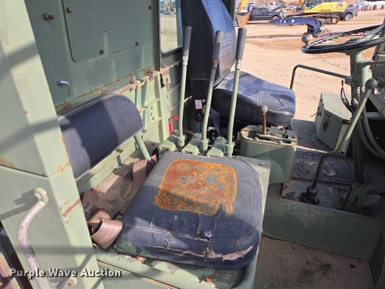 image for item EB1355 1967 Clark 290M scraper