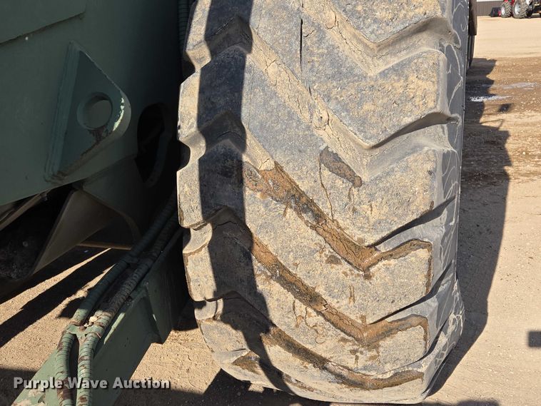 image for item EB1355 1967 Clark 290M scraper