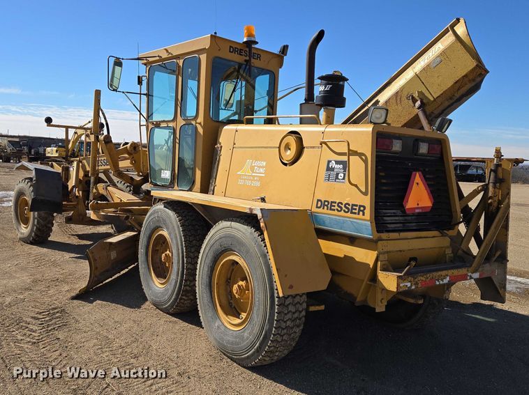 image for item EB1356 1993 Dresser 850 motor grader